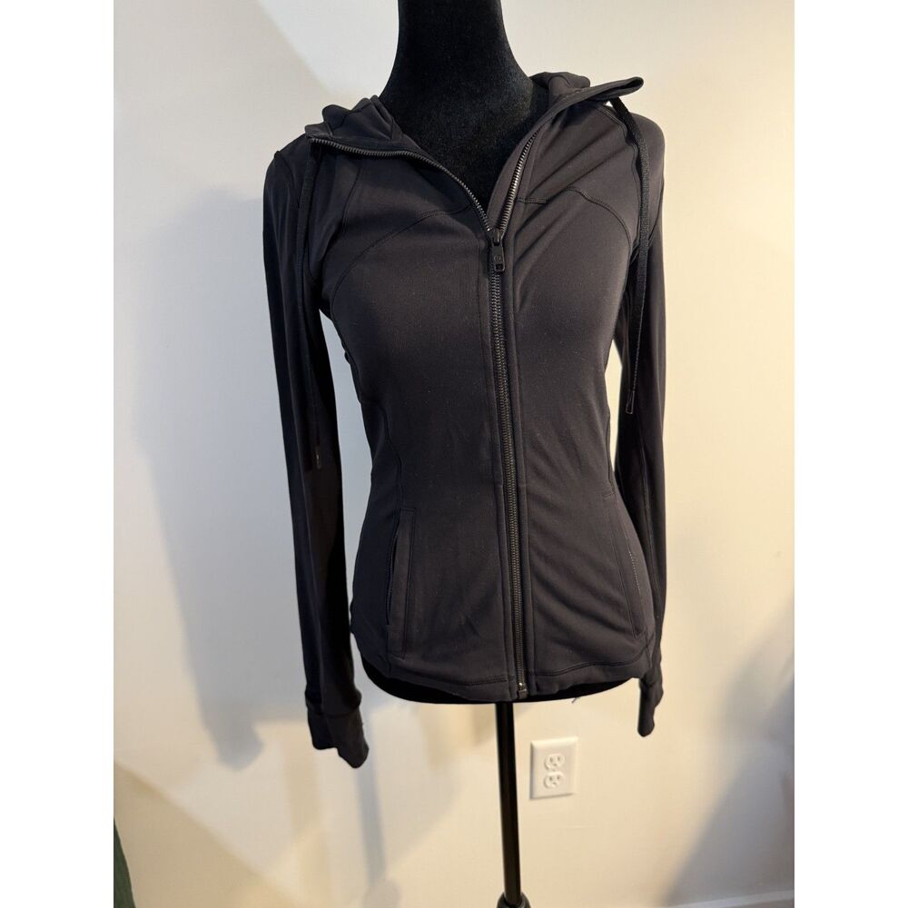 Lululemon Black Define Hoodie Jacket — Full Zip, Form Fitting, Thumbholes